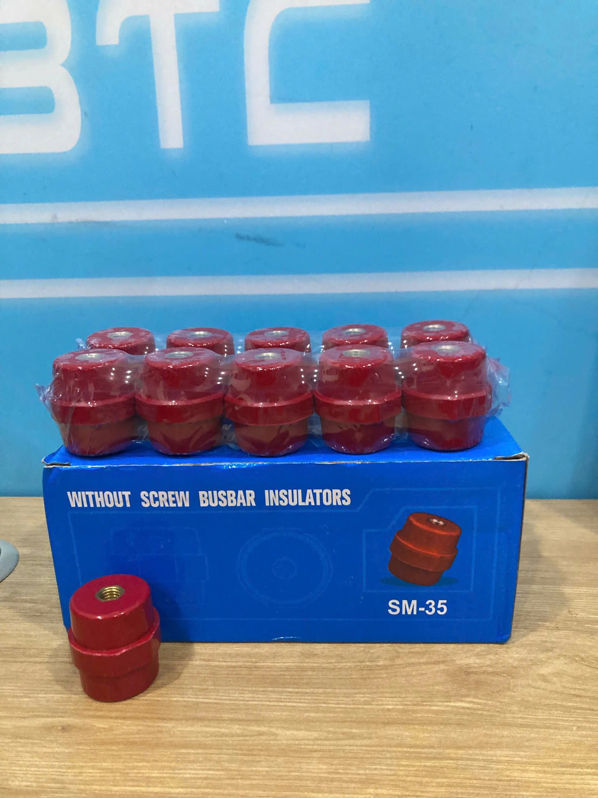 Gối Đỡ Sứ Đỏ - SM-35